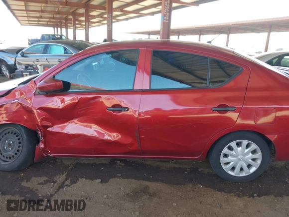 2016 Nissan Versa S z VIN 3N1CN7AP0GL840640, wystawiony jako IAAI lot #41986023 z przebiegiem Nie podano mil oraz . Historia ofert i sprzedaży dostępna na DreamBid. Obrazek 14.