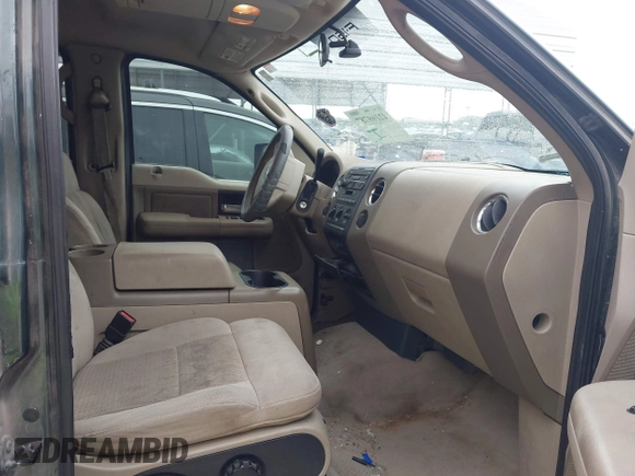 2004 Ford F-150 XLT with VIN 1FTPW14524KB59704, listed as a IAAI auction lot 42169787 with 257,095 mi miles and . Bid and sale history available at DreamBid. Image 5.