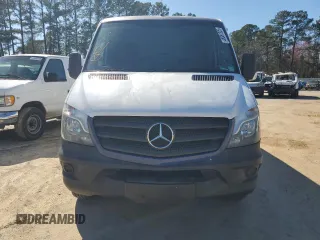 2016 Mercedes-Benz Sprinter Cargo with VIN WD3PE7DD8GP279862, listed as a Copart auction lot 45081325 with 220,116 mi miles and Clean Title. Bid and sale history available at carsss.com. Image 5.
