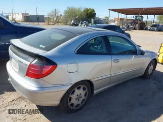 2002 Mercedes-Benz C 230/260/280/320 with VIN WDBRN47J72A341633, listed as a IAAI auction lot 41773975 with Not Provided miles and . Bid and sale history available at DreamBid. Image 4.