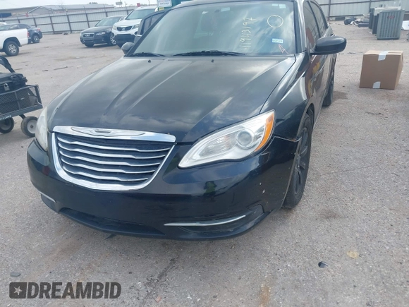 2014 Chrysler 200 Touring with VIN 1C3CCBBB8EN186657, listed as a IAAI auction lot 41943197 with 170,414 mi miles. Bid and sale history available at carsss.com. Image 6.