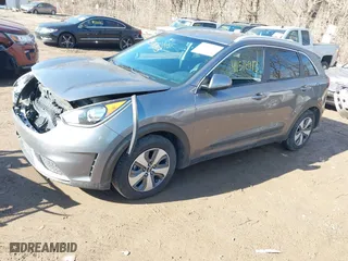 2017 Kia Niro LX with VIN KNDCB3LCXH5048263, listed as a IAAI auction lot 41516913 with 96,100 mi miles. Bid and sale history available at carsss.com. Image 17.