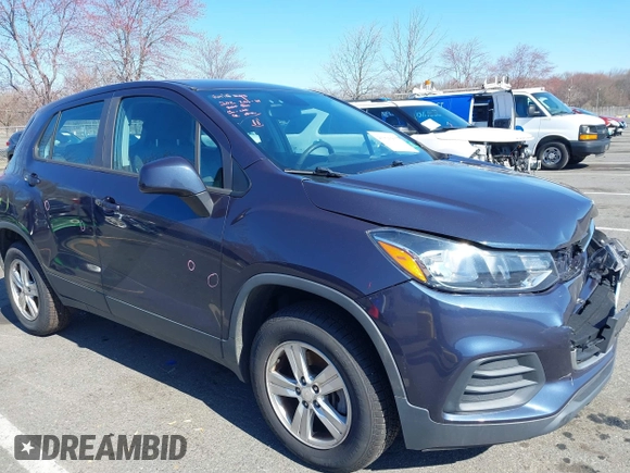 2018 Chevrolet Trax LS with VIN 3GNCJNSB6JL322725, listed as a IAAI auction lot 41890983 with 80,358 mi miles and . Bid and sale history available at carsss.com. Image 18.