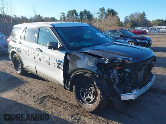 2022 Ford Police Interceptor Utility z VIN 1FM5K8AW6NNA11771, wystawiony jako IAAI lot #41888447 z przebiegiem 59 437 mil mil oraz . Historia ofert i sprzedaży dostępna na DreamBid. Obrazek 13.