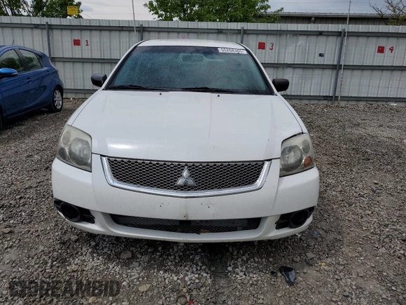 2012 Mitsubishi Galant FE z VIN 4A32B2FF1CE019686, wystawiony jako Copart lot #55268385 z przebiegiem 194 351 mil mil oraz Szkoda całkowita • Salvage title. Historia ofert i sprzedaży dostępna na DreamBid. Obrazek 5.
