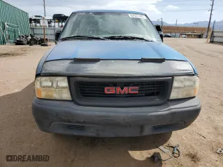 2001 GMC Sonoma SLS w/1SF Pkg with VIN 1GTCS195718156860, listed as a Copart auction lot 52531395 with 0 mi miles and Clean Title. Bid and sale history available at carsss.com. Image 5.