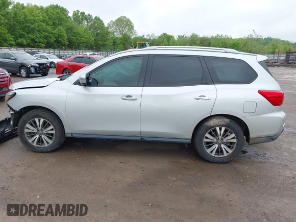2018 Nissan Pathfinder S z VIN 5N1DR2MM8JC602270, wystawiony jako IAAI lot #42118978 z przebiegiem 114 854 mil mil oraz . Historia ofert i sprzedaży dostępna na DreamBid. Obrazek 14.