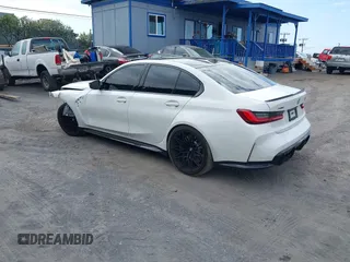 2024 BMW M3 Competition xDrive z VIN WBS43AY07RFS42807, wystawiony jako IAAI lot #41678678 z przebiegiem 3 394 mil mil oraz . Historia ofert i sprzedaży dostępna na DreamBid. Obrazek 3.