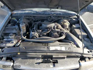 2000 Chevrolet S-10 LS with VIN 1GCCS14W7Y8286972, listed as a Copart auction lot 84642504 with 200,833 mi miles and Salvage Title. Bid and sale history available at carsss.com. Image 11.