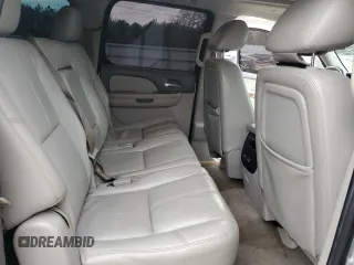2014 Chevrolet Suburban LT z VIN 1GNSCJE00ER157634, wystawiony jako Copart lot #53271405 z przebiegiem 244 830 mil mil oraz Czysty tytuł • Clean title. Historia ofert i sprzedaży dostępna na DreamBid. Obrazek 11.