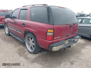 2005 Chevrolet Tahoe Z71 with VIN 1GNEC13T95R155083, listed as a IAAI auction lot 41430239 with 333,463 mi miles. Bid and sale history available at carsss.com. Image 3.