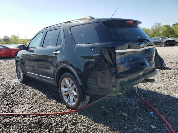 2014 Ford Explorer XLT with VIN 1FM5K7D80EGB33070, listed as a Copart auction lot 52515685 with 163,224 mi miles and Salvage Title. Bid and sale history available at carsss.com. Image 2.