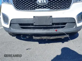 2018 Kia Sorento LX with VIN 5XYPG4A37JG351171, listed as a IAAI auction lot 41748189 with 85,000 mi miles. Bid and sale history available at carsss.com. Image 6.