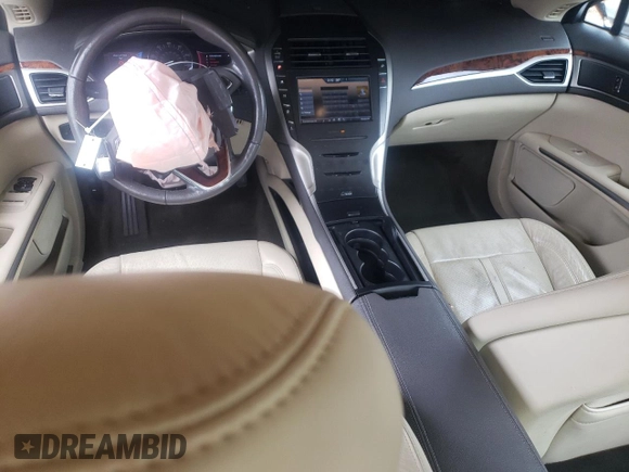 2014 Lincoln MKZ Hybrid with VIN 3LN6L2LU4ER808818, listed as a Copart auction lot 57411395 with 95,775 mi miles and Salvage title. Bid and sale history available at DreamBid. Image 8.
