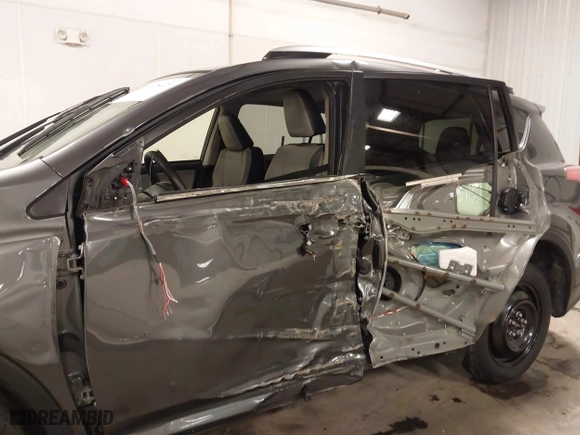 2018 Toyota RAV4 Limited with VIN JTMDFREV6JJ258429, listed as a IAAI auction lot 41678423 with 60,564 mi miles. Bid and sale history available at carsss.com. Image 6.