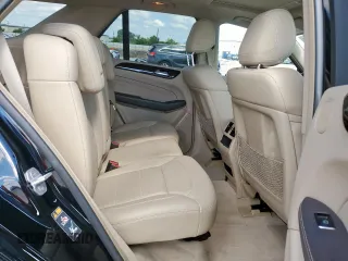 2015 Mercedes-Benz M 350 z VIN 4JGDA5JB9FA610926, wystawiony jako Copart lot #56190105 z przebiegiem 73 206 mil mil oraz Szkoda całkowita • Salvage title. Historia ofert i sprzedaży dostępna na DreamBid. Obrazek 10.
