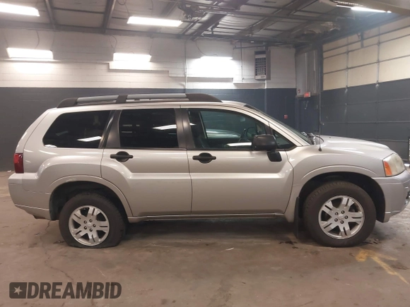 2008 Mitsubishi Endeavor LS z VIN 4A4MN21S48E043584, wystawiony jako IAAI lot #41942783 z przebiegiem 185 338 mil mil oraz . Historia ofert i sprzedaży dostępna na DreamBid. Obrazek 13.
