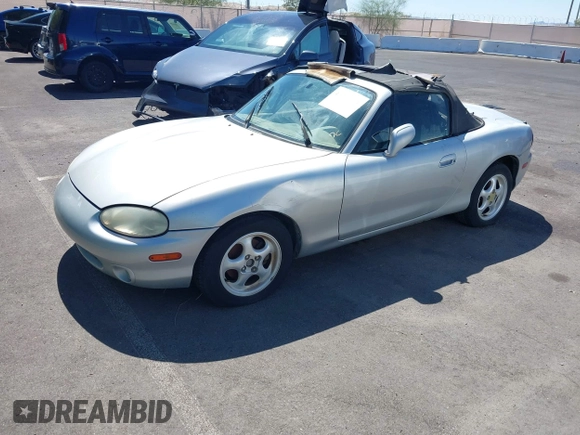 2000 Mazda MX-5 Miata z VIN JM1NB3536Y0142627, wystawiony jako IAAI lot #42820470 z przebiegiem 116 989 mil mil oraz . Historia ofert i sprzedaży dostępna na DreamBid. Obrazek 2.