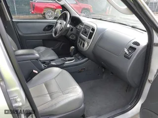 2005 Ford Escape Hybrid with VIN 1FMCU95H75KD90560, listed as a IAAI auction lot 42048840 with 137,223 mi miles. Bid and sale history available at carsss.com. Image 5.