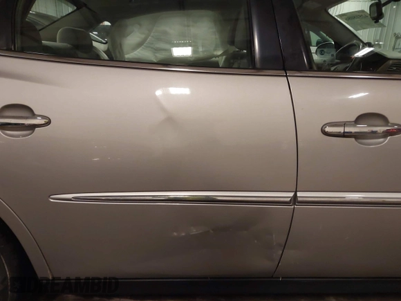 2008 Buick LaCrosse CX with VIN 2G4WC582781192212, listed as a IAAI auction lot 42518086 with 148,098 mi miles and . Bid and sale history available at DreamBid. Image 18.
