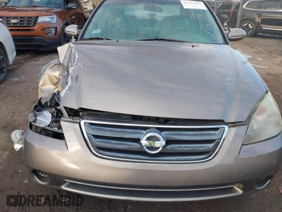 2004 Nissan Altima S with VIN 1N4AL11D44C168527, listed as a IAAI auction lot 41320562 with 94,803 mi miles. Bid and sale history available at carsss.com. Image 6.