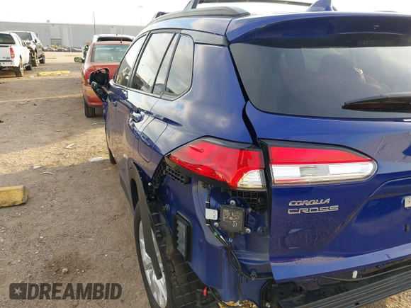 2024 Toyota Corolla Cross LE with VIN 7MUBAABG4RV092431, listed as a IAAI auction lot 41012071 with 4,641 mi miles and . Bid and sale history available at DreamBid. Image 19.