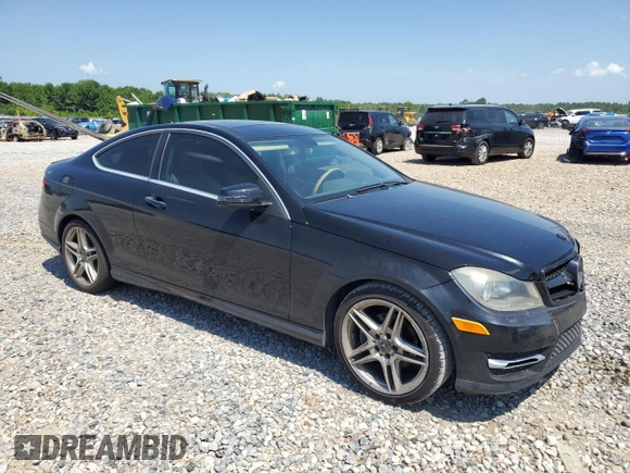 2013 Mercedes-Benz C 250 with VIN WDDGJ4HB2DG059854, listed as a Copart auction lot 61996345 with 109,119 mi miles and Clean title. Bid and sale history available at DreamBid. Image 4.
