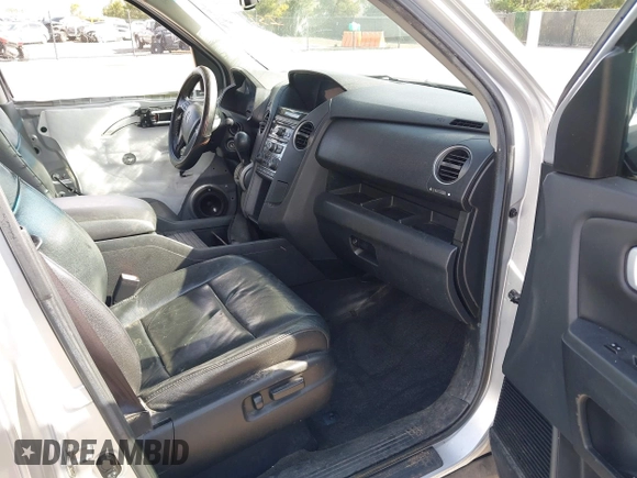 2012 Honda Pilot EX-L with VIN 5FNYF3H5XCB016571, listed as a IAAI auction lot 41905676 with 146,457 mi miles. Bid and sale history available at carsss.com. Image 5.