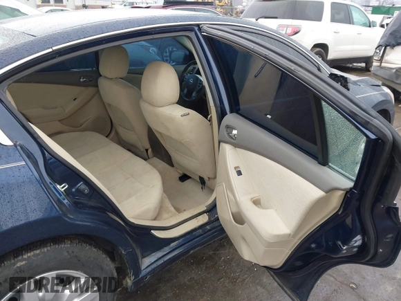 2012 Nissan Altima 2.5 S with VIN 1N4AL2AP4CN457152, listed as a IAAI auction lot 41196134 with 134,414 mi miles. Bid and sale history available at carsss.com. Image 8.