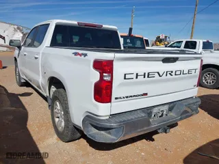 2022 Chevrolet Silverado 1500 LTD LT with VIN 1GCUYDED8NZ172728, listed as a IAAI auction lot 41279815 with 85,661 mi miles. Bid and sale history available at carsss.com. Image 3.