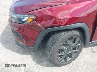 2022 Jeep Compass Latitude Lux с VIN 3C4NJDFBXNT129800, выставлен на аукционе IAAI как лот 42108134 с пробегом 69 720 миль миль и . История ставок и продаж доступна на DreamBid. Изображение 6.