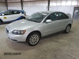 2004 Volvo S40 z VIN YV1MS382742023623, wystawiony jako Copart lot #53650085 z przebiegiem 204 279 mil mil oraz Czysty tytuł • Clean title. Historia ofert i sprzedaży dostępna na DreamBid. Obrazek 1.