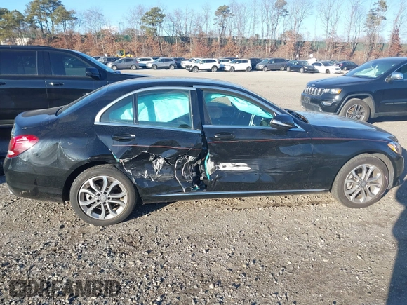 2015 Mercedes-Benz C-Class C 300 Luxury with VIN 55SWF4KB1FU063728, listed as a IAAI auction lot 41280726 with 27,010 mi miles. Bid and sale history available at carsss.com. Image 13.