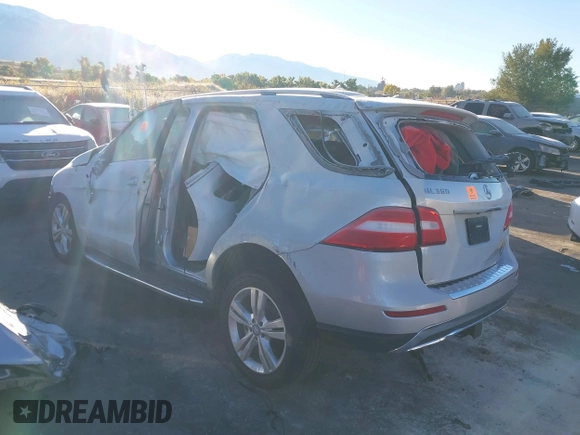 2015 Mercedes-Benz M 350 with VIN 4JGDA5HB4FA595001, listed as a IAAI auction lot 40765975 with Not provided miles and . Bid and sale history available at DreamBid. Image 3.