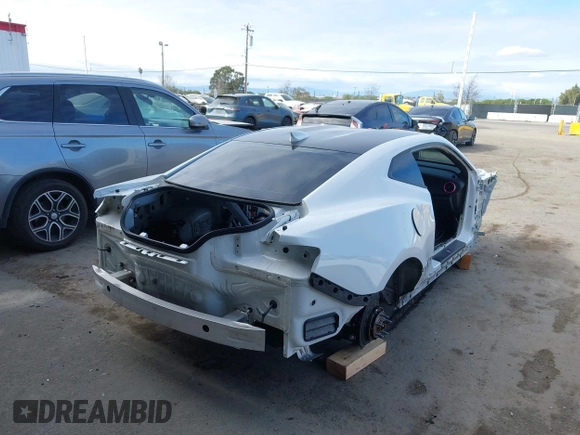 2019 Chevrolet Camaro ZL1 with VIN 1G1FK1R63K0125720, listed as a IAAI auction lot 41725444 with 0 mi miles. Bid and sale history available at carsss.com. Image 4.