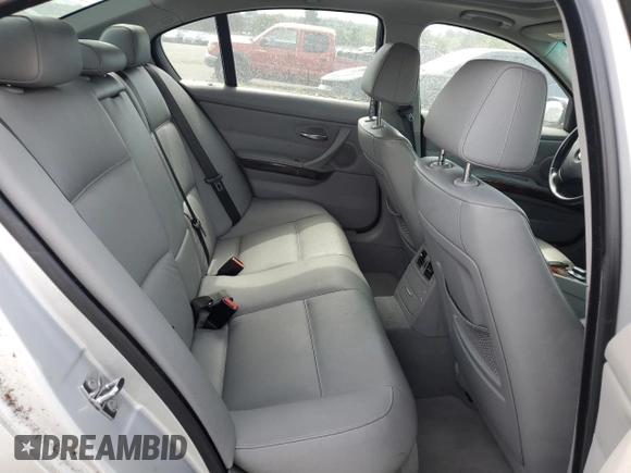 2007 BMW 3 Series 335i with VIN WBAVB73577VH21221, listed as a Copart auction lot 53072565 with 180,918 mi miles and Clean Title. Bid and sale history available at carsss.com. Image 10.