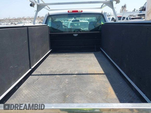 2004 GMC Sierra 1500 with VIN 1GDHC24U94E363663, listed as a IAAI auction lot 42554125 with 86,559 mi miles and . Bid and sale history available at DreamBid. Image 8.