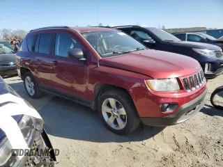 2012 Jeep Compass Sport with VIN 1C4NJCBB2CD631834, listed as a Copart auction lot 82886354 with 208,705 mi miles and Salvage Title. Bid and sale history available at carsss.com. Image 4.