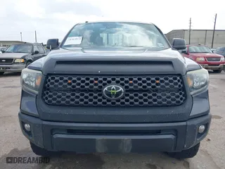2018 Toyota Tundra 2WD SR with VIN 5TFRM5F15JX133905, listed as a IAAI auction lot 41963831 with 90,318 mi miles. Bid and sale history available at carsss.com. Image 12.