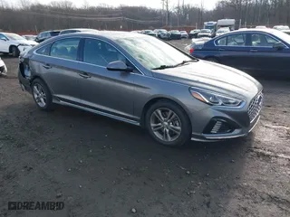 2019 Hyundai Sonata Sport with VIN 5NPE34AF3KH820828, listed as a IAAI auction lot 41015372 with 32,782 mi miles. Bid and sale history available at carsss.com. Image 1.