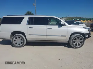 2018 Cadillac Escalade ESV Premium Luxury z VIN 1GYS3JKJ9JR167878, wystawiony jako IAAI lot #41739565 z przebiegiem 158 230 mil mil oraz . Historia ofert i sprzedaży dostępna na DreamBid. Obrazek 13.