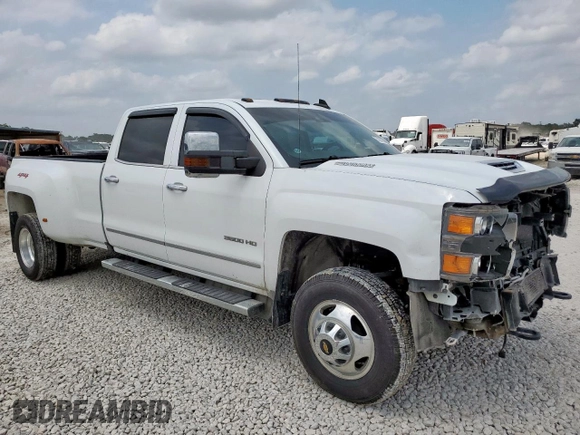2019 Chevrolet Silverado 3500HD LTZ z VIN 1GC4KXEYXKF162334, wystawiony jako Copart lot #57186785 z przebiegiem 129 564 mil mil oraz Szkoda całkowita • Salvage title. Historia ofert i sprzedaży dostępna na DreamBid. Obrazek 4.