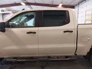 2024 Chevrolet Silverado 1500 with VIN 3GCUDFED2RG217160, listed as a IAAI auction lot 41688515 with 21,367 mi miles and . Bid and sale history available at DreamBid. Image 15.
