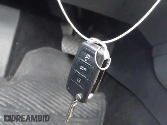 2013 Volkswagen Jetta TDI w/Premium/Nav с VIN 3VWLL7AJ9DM203506, выставлен на аукционе IAAI как лот 42682513 с пробегом 137 614 миль миль и . История ставок и продаж доступна на DreamBid. Изображение 11.