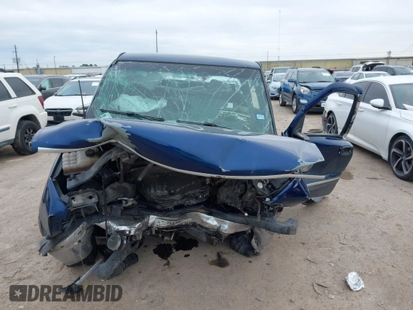 2000 Chevrolet Silverado 1500 with VIN 2GCEC19W7Y1367696, listed as a IAAI auction lot 41283222 with Not Provided miles and . Bid and sale history available at DreamBid. Image 13.