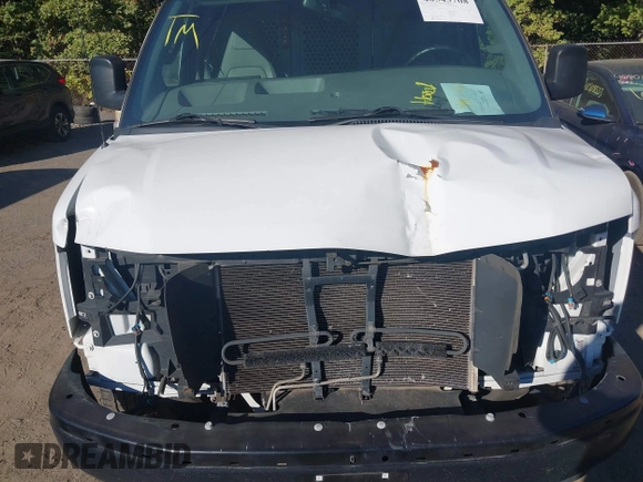 2018 Chevrolet Express Cargo Van with VIN 1GCWGAFG6J1338370, listed as a IAAI auction lot 40543708 with 1 mi miles. Bid and sale history available at carsss.com. Image 10.