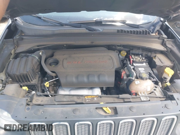 2018 Jeep Renegade Latitude with VIN ZACCJABB6JPJ47186, listed as a IAAI auction lot 42566363 with 182,404 mi miles and . Bid and sale history available at DreamBid. Image 10.