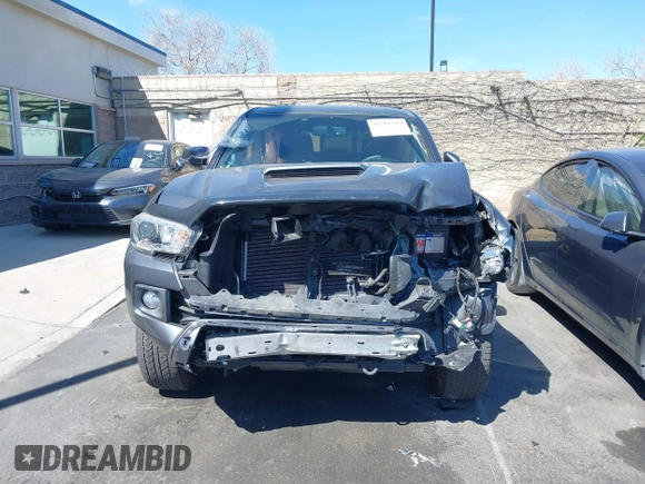 2017 Toyota Tacoma SR5 with VIN 3TMCZ5AN8HM102763, listed as a IAAI auction lot 41781283 with 38,734 mi miles and . Bid and sale history available at carsss.com. Image 12.