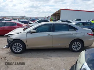 2017 Toyota Camry XLE with VIN 4T1BF1FK0HU288396, listed as a IAAI auction lot 41898907 with 88,043 mi miles. Bid and sale history available at carsss.com. Image 14.