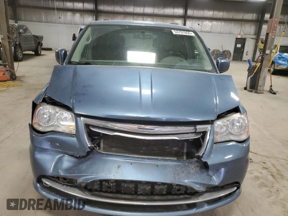 2012 Chrysler Town & Country Touring z VIN 2C4RC1BG2CR187749, wystawiony jako Copart lot #53797655 z przebiegiem 102 363 mil mil oraz Szkoda całkowita • Salvage title. Historia ofert i sprzedaży dostępna na DreamBid. Obrazek 5.
